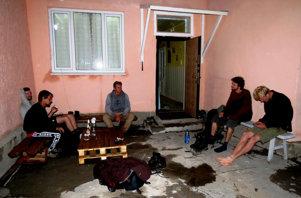 Хостел Interhouse Каракол Екстер'єр фото